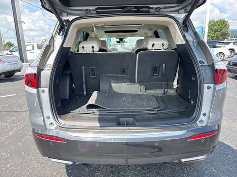 Used 2024 Buick Enclave Essence w/ Experience Buick Package AWD/4WD image 25