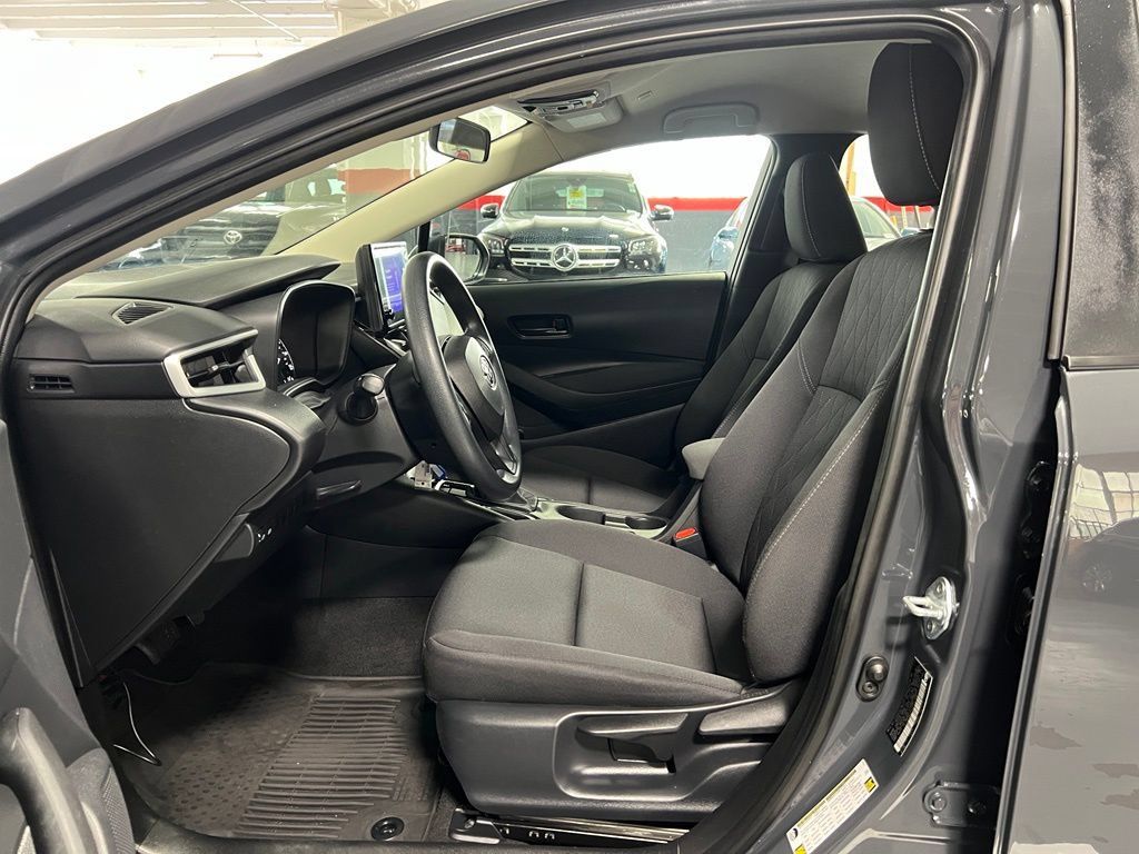 Used 2024 Toyota Corolla LE FWD image 12