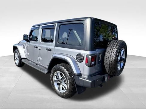 Used 2020 Jeep Wrangler Unlimited Sahara AWD/4WD image 5