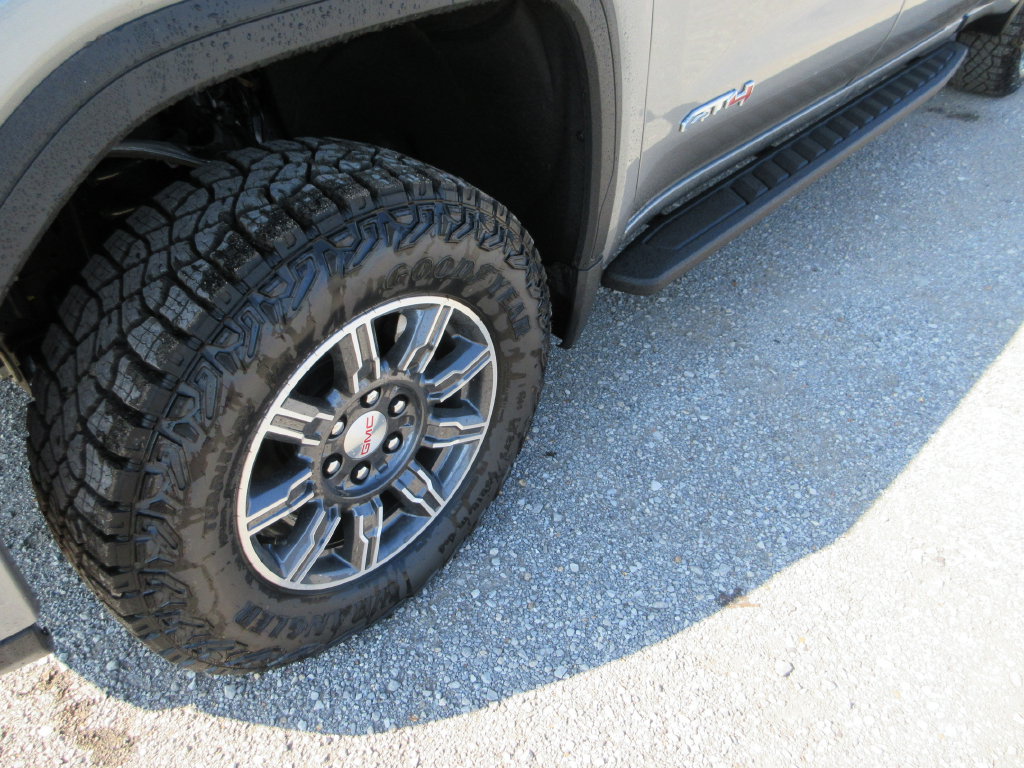 New 2026 GMC Sierra 1500 AT4 w/ AT4 Premium Package AWD/4WD image 12