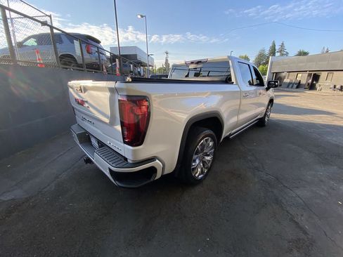 Used 2022 GMC Sierra 1500 Denali w/ Denali Reserve Package AWD/4WD image 6