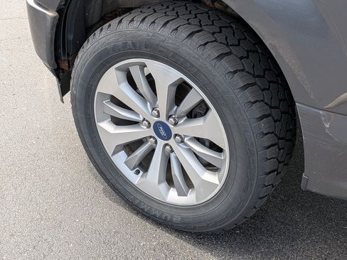 Used 2018 Ford F150 XL w/ Equipment Group 101A Mid AWD/4WD image 11
