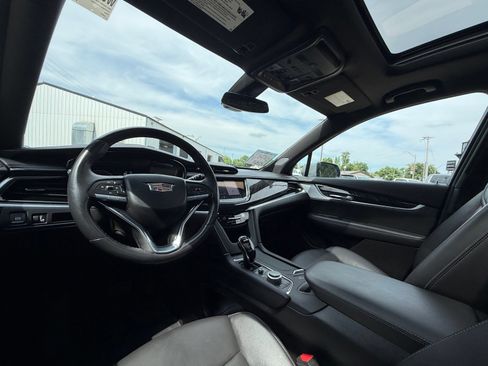 Used 2023 Cadillac XT6 Premium Luxury AWD/4WD image 16