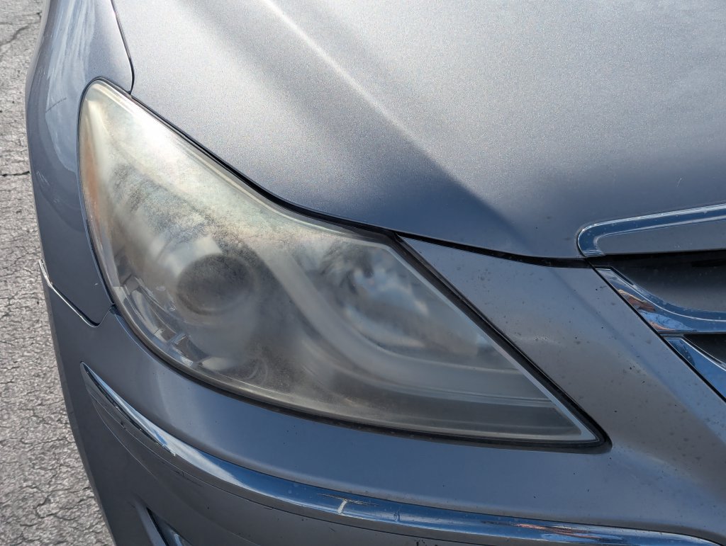 Used 2012 Hyundai Genesis 3.8 w/ Premium Pkg RWD image 10