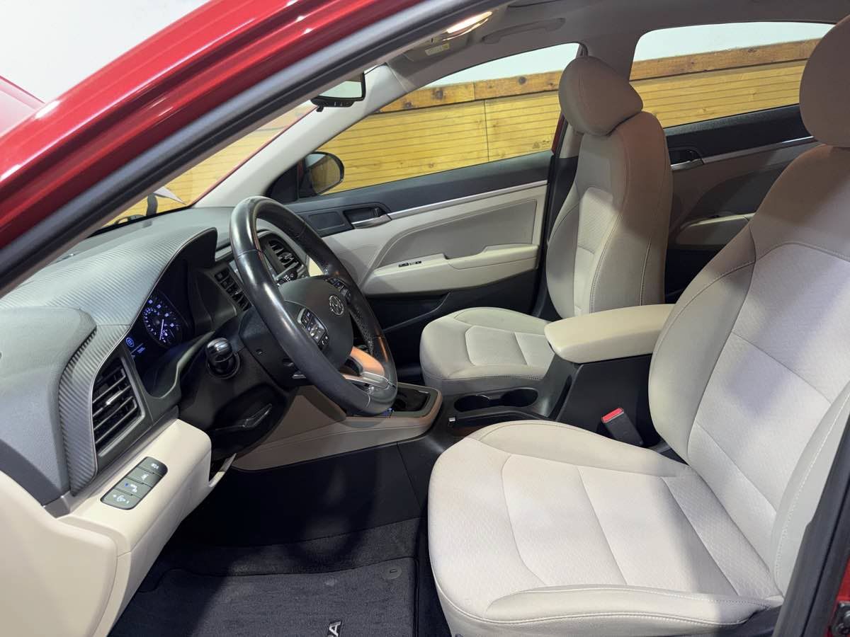 Used 2019 Hyundai Elantra Value Edition FWD image 17