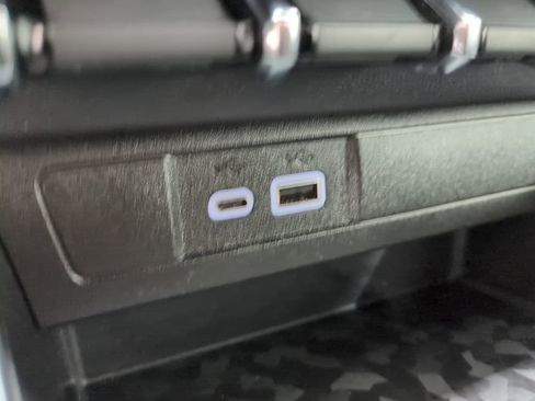 Used 2024 Chevrolet Colorado ZR2 w/ Safety Package AWD/4WD image 10