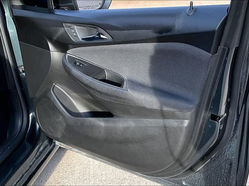 Used 2017 Chevrolet Cruze LT image 22
