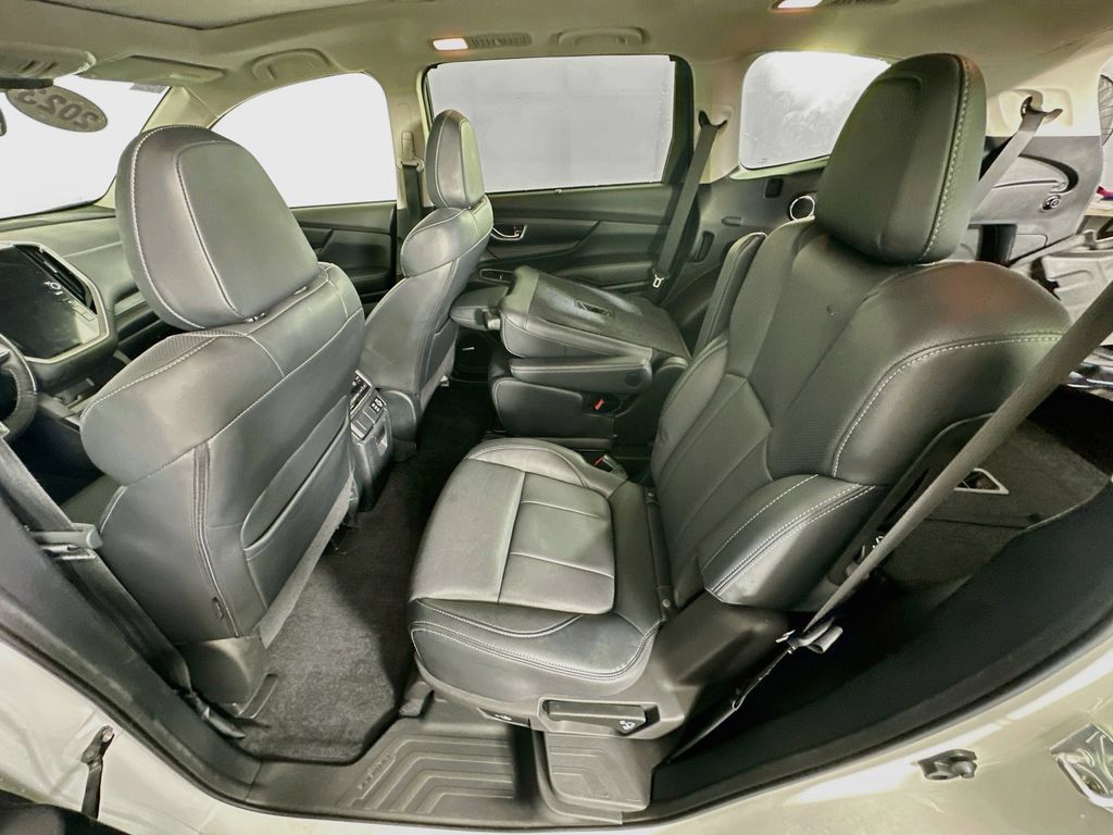 Used 2023 Subaru Ascent Limited w/ Technology Package AWD/4WD image 32
