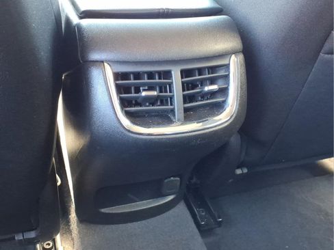 Used 2024 Chevrolet Malibu LT FWD image 10