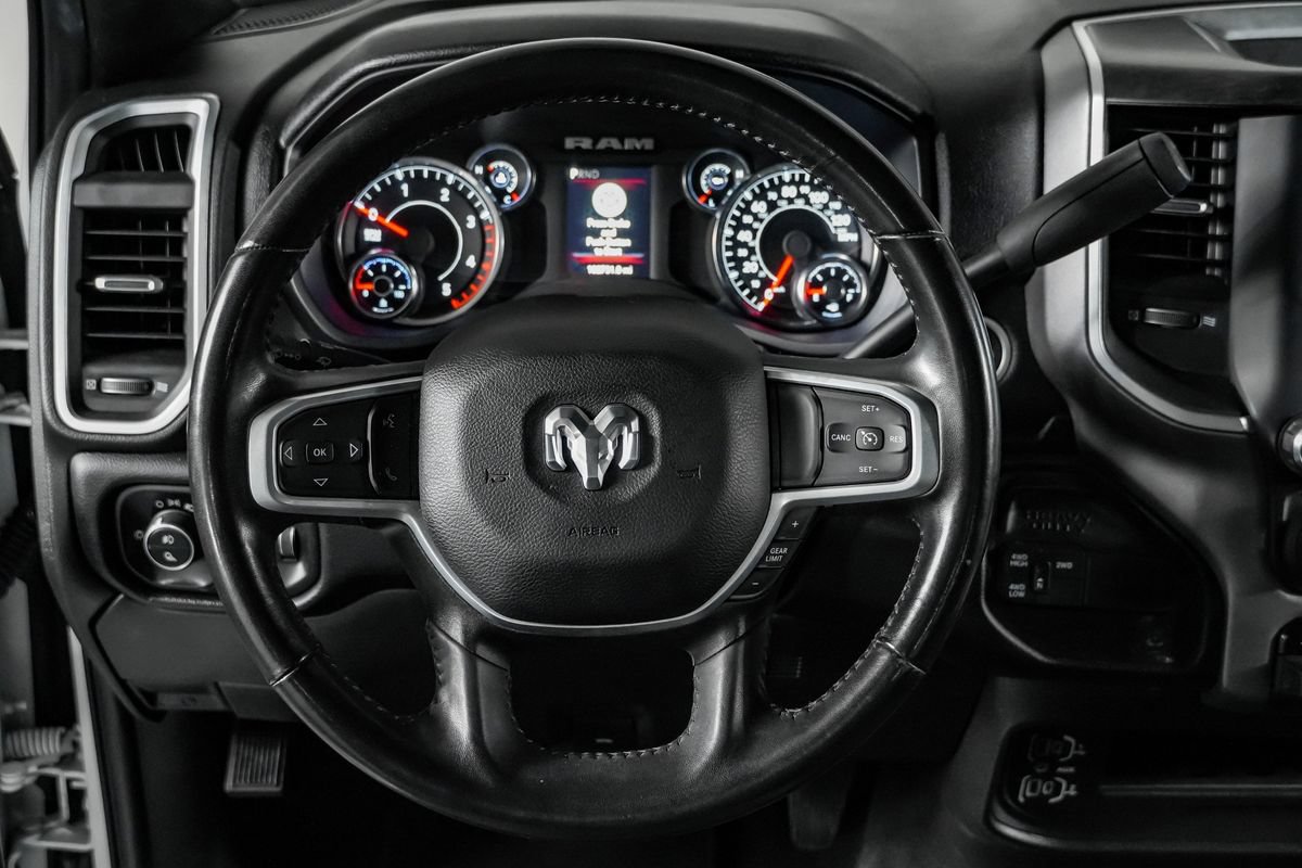 Used 2024 RAM 3500 Big Horn AWD/4WD image 17