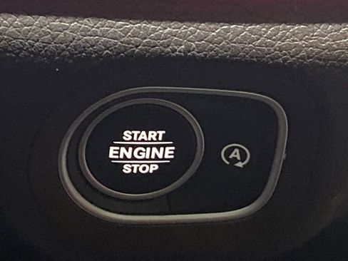 Used 2023 Mercedes-Benz GLS 450 4MATIC image 13