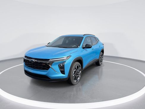 New 2026 Chevrolet Trax RS w/ Sunroof Package image 4