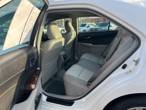 Used 2014 Toyota Camry XLE image 13