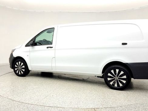 Used 2023 Mercedes-Benz Metris image 7