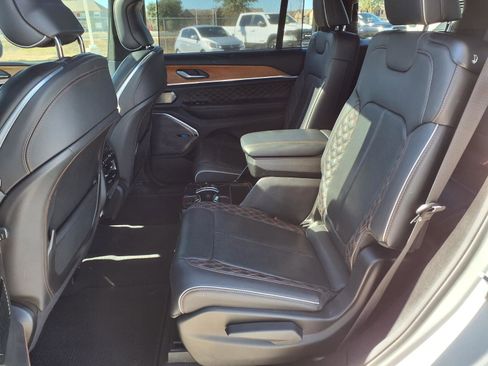 Used 2024 Jeep Grand Cherokee L Summit image 18