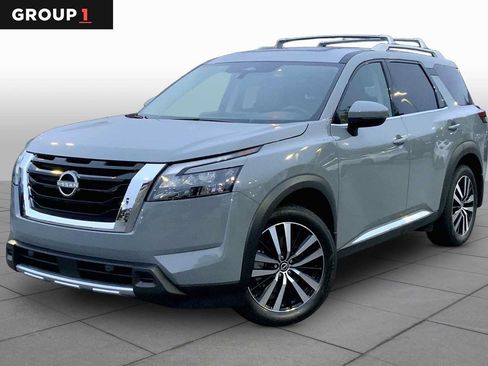 Used 2025 Nissan Pathfinder Platinum w/ Cargo Package FWD image 1