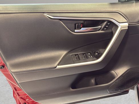 Used 2020 Toyota RAV4 Limited w/ Carpet Mat Package AWD/4WD image 10