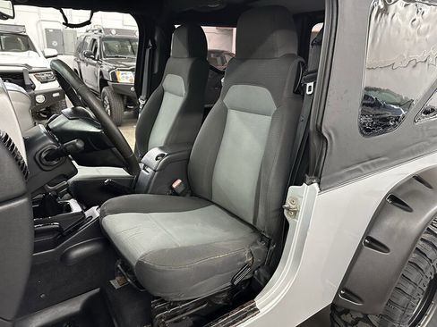 Used 2006 Jeep Wrangler Unlimited AWD/4WD image 25