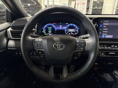 Used 2025 Toyota Camry XSE image 14
