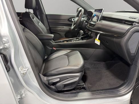New 2026 Jeep Compass Latitude AWD/4WD image 17