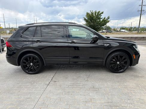 Certified 2020 Volkswagen Tiguan SE R-Line AWD/4WD image 8