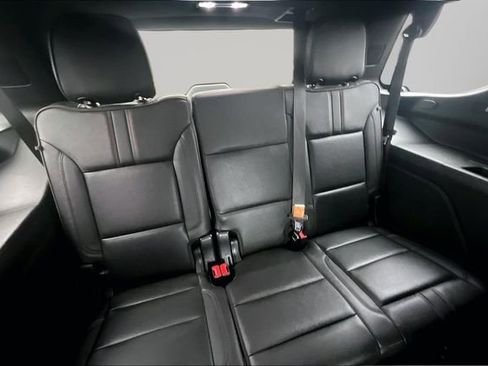 Used 2022 Chevrolet Tahoe RST w/ Luxury Package AWD/4WD image 28