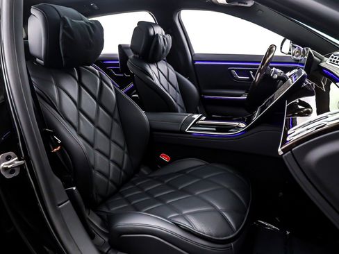 New 2026 Mercedes-Benz Maybach S 680 4MATIC image 7