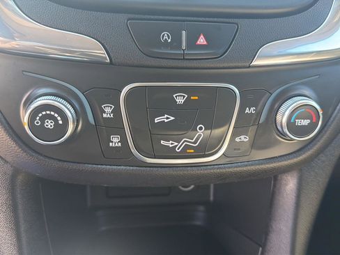 Used 2022 Chevrolet Equinox LT FWD image 29