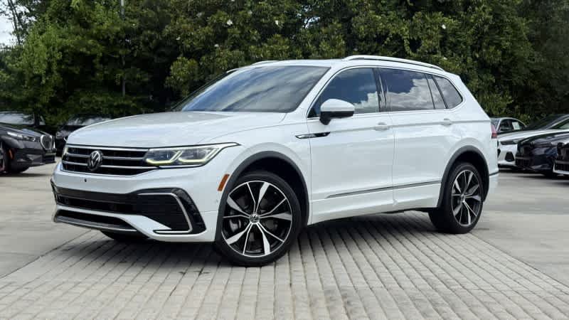Used 2022 Volkswagen Tiguan SEL R-Line AWD/4WD image 1