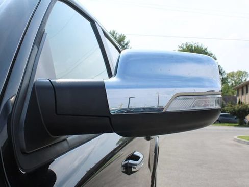 Used 2019 RAM 1500 Laramie AWD/4WD image 7
