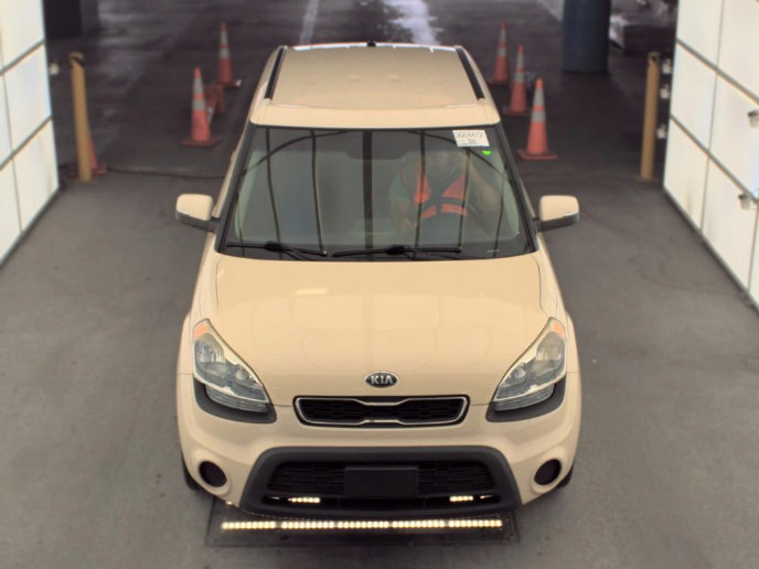 Used 2013 Kia Soul + w/ Audio Pkg FWD image 2
