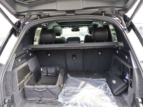 Used 2025 Land Rover Range Rover SE AWD/4WD image 17