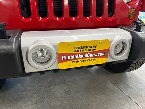 Used 2013 Jeep Wrangler Unlimited Sahara w/ Connectivity Group image 73