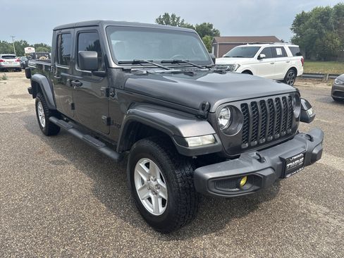 Used 2022 Jeep Gladiator Sport AWD/4WD image 1