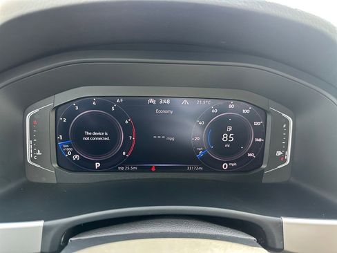 Used 2023 Volkswagen Atlas SE w/ Panoramic Sunroof Package image 13