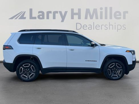 New 2026 Jeep Cherokee Limited image 6