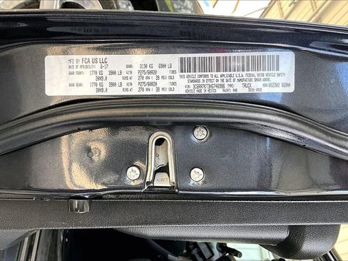 Used 2017 RAM 1500 Express AWD/4WD image 16