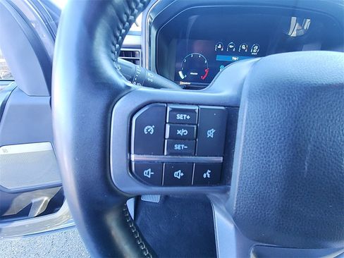 Used 2023 Ford F350 Lariat image 19