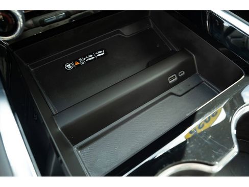 Used 2025 Chevrolet Suburban RST w/ Comfort Package image 26