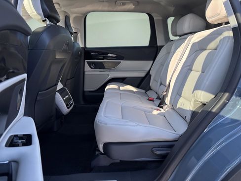 New 2026 Lincoln Nautilus Premier w/ Equipment Group 102A image 21