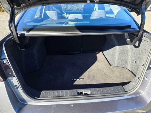 Used 2021 Nissan Versa SV image 17