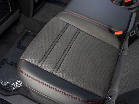 New 2026 Porsche Cayenne GTS image 39