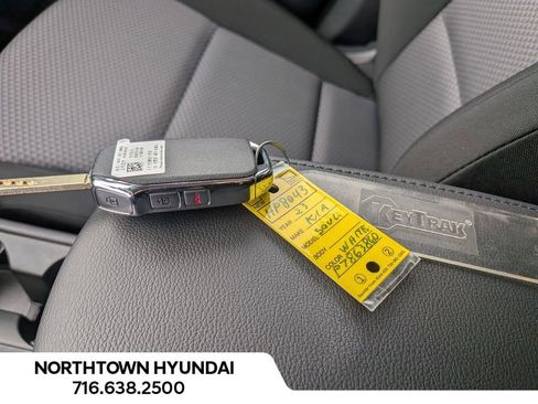 Used 2023 Kia Soul LX FWD image 17