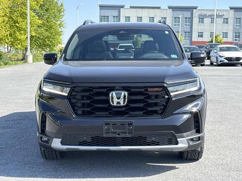 Used 2025 Honda Pilot TrailSport image 29
