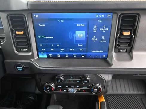Used 2024 Ford Bronco Badlands image 14