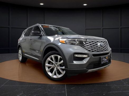 Certified 2023 Ford Explorer Platinum w/ Technology Package AWD/4WD image 1