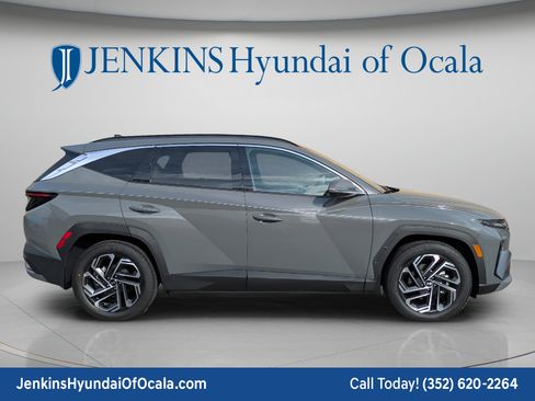 New 2026 Hyundai Tucson Limited FWD image 2