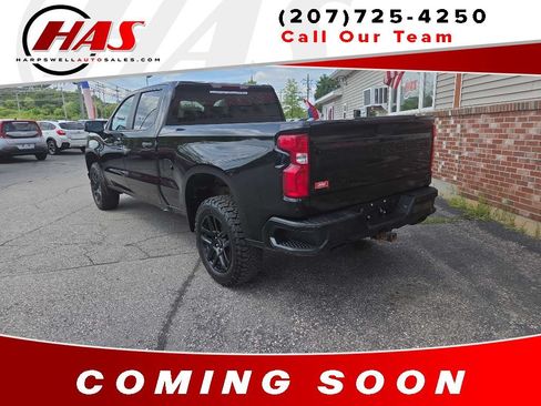 Used 2021 Chevrolet Silverado 1500 Custom Trail Boss w/ Midnight Edition AWD/4WD image 2