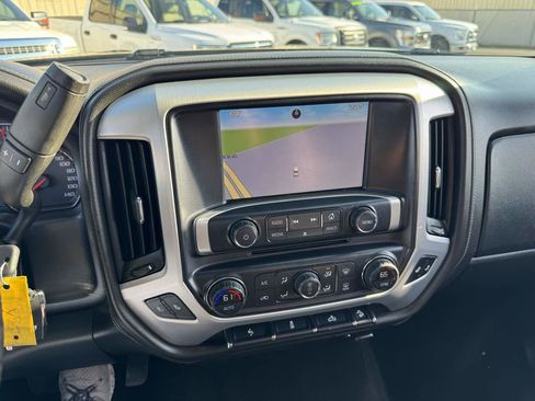 Used 2015 GMC Sierra 1500 SLT w/ SLT Crew Cab Value Package image 28