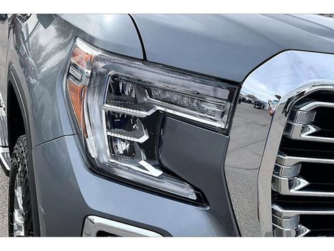 Used 2020 GMC Sierra 1500 SLT w/ X31 Off-Road Package image 31